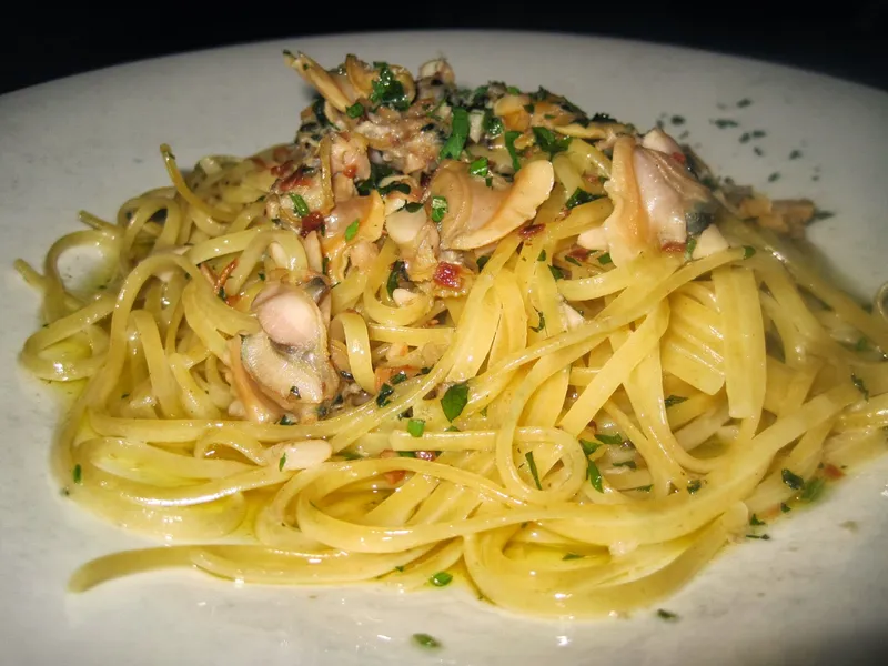 Linguine with Clam Sauce Umbertos Clam House