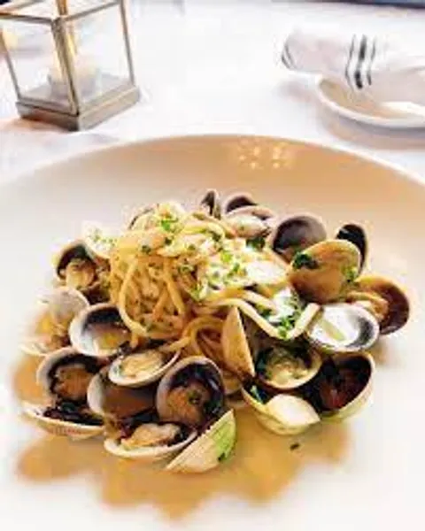 Linguine Vongole Torrisi Bar & Restaurant