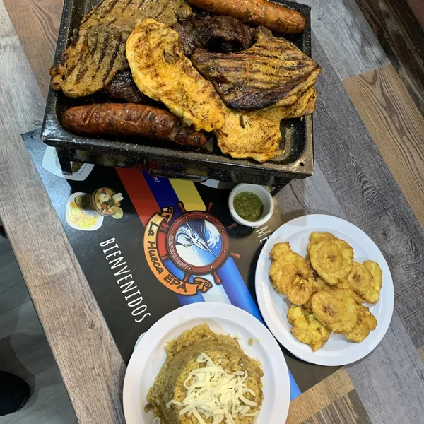 Bandeja Paisa La Hueca