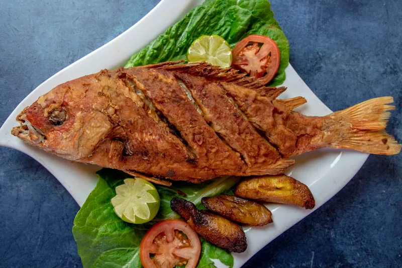 Pescado Entero Frito Guayaco's