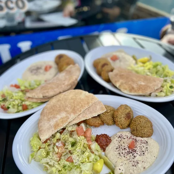 Hummus with Pita Bread Dunya Kabab House