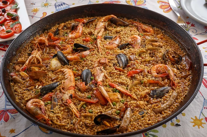 Paella Valenciana El Vicentino