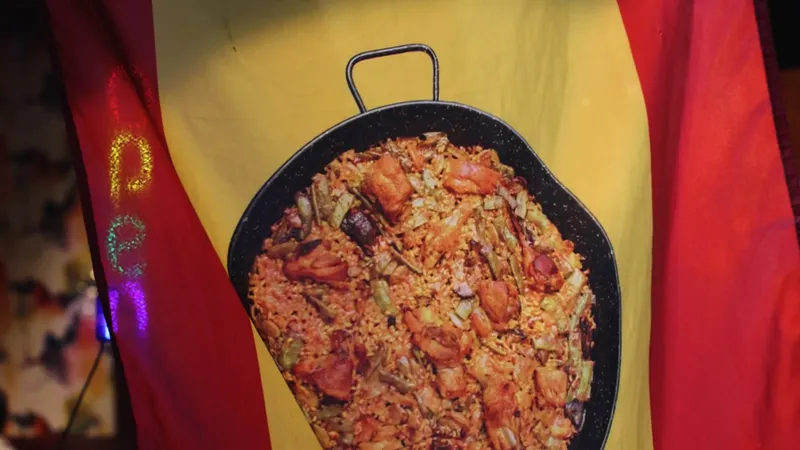 Pollo al Ajillo EZ Paella & Tapas