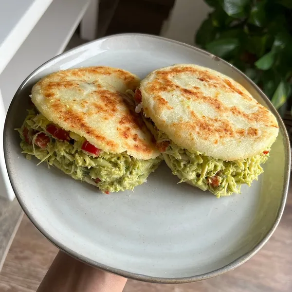 Reina Pepiada Arepa Classic Arepas