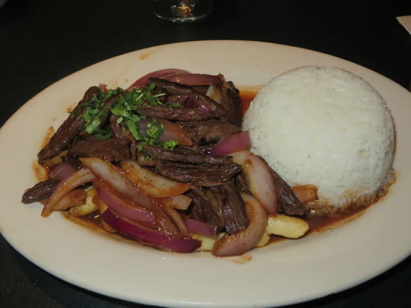 Lomo Saltado Urubamba