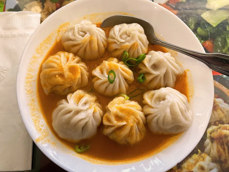 Momos LHASA LIANG FEN