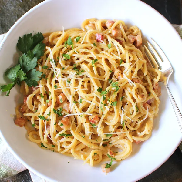 Spaghetti Carbonara Santa Salsa