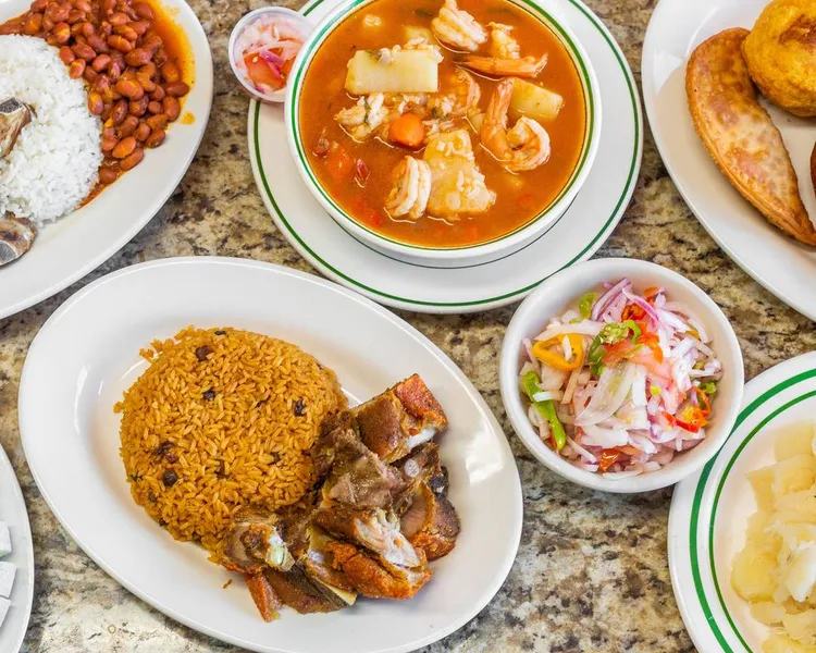 Arroz con Gandules Lechonera La Isla