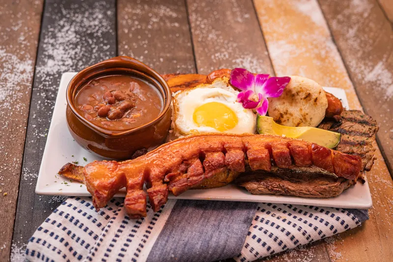 Bandeja Paisa D'antigua Restaurant Bar