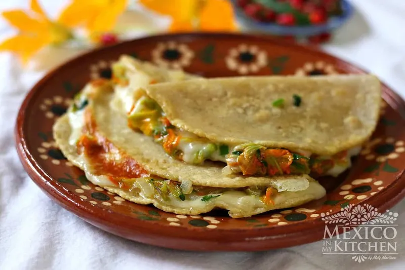 Quesadilla de Flor de Calabaza Mexico Lindo