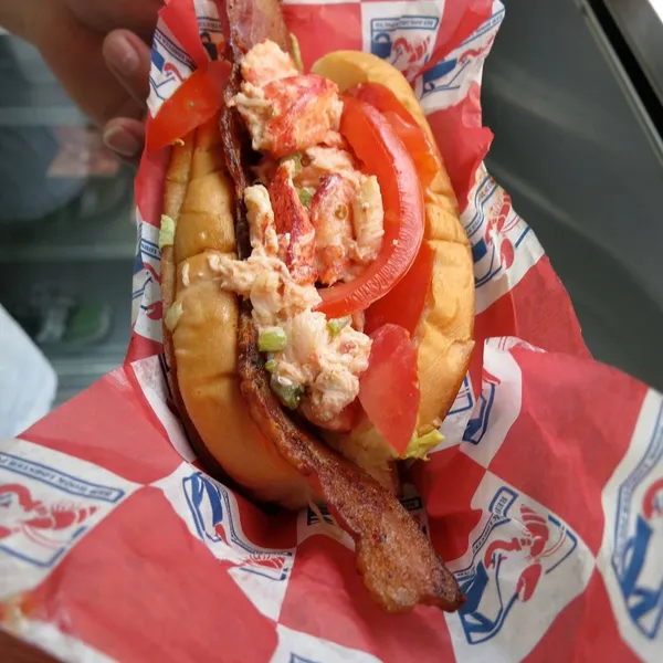 Lobster Roll Lighthouse Fish Market