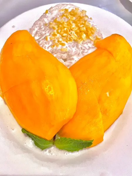 Mango Sticky Rice SriPraPhai