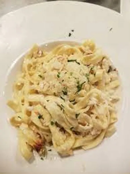 Fettuccine Alfredo Pasta Lovers