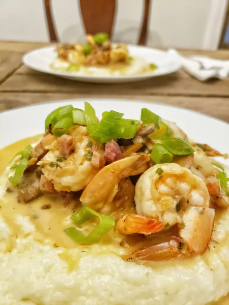 Shrimp and Grits Buttermilk Channel