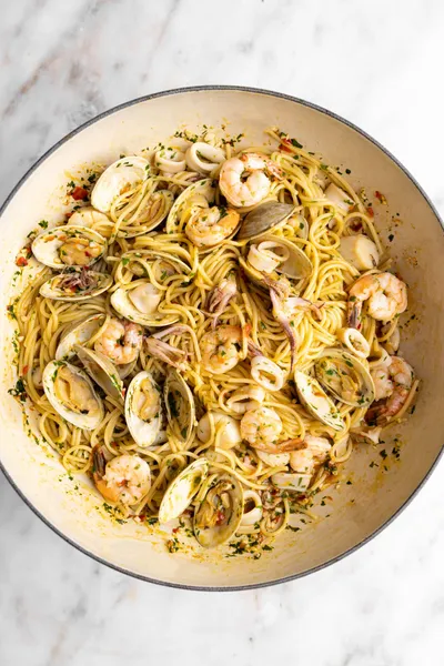 Seafood Linguine SZND