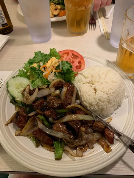 Shaking Beef Saigon Bangkok Restaurant