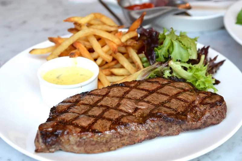 Steak Frites Cedar