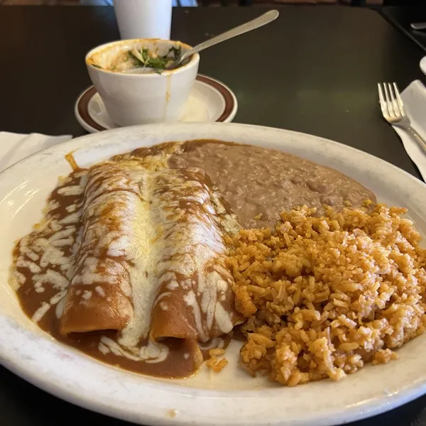 Enchiladas Rojas La Verdad Cafe