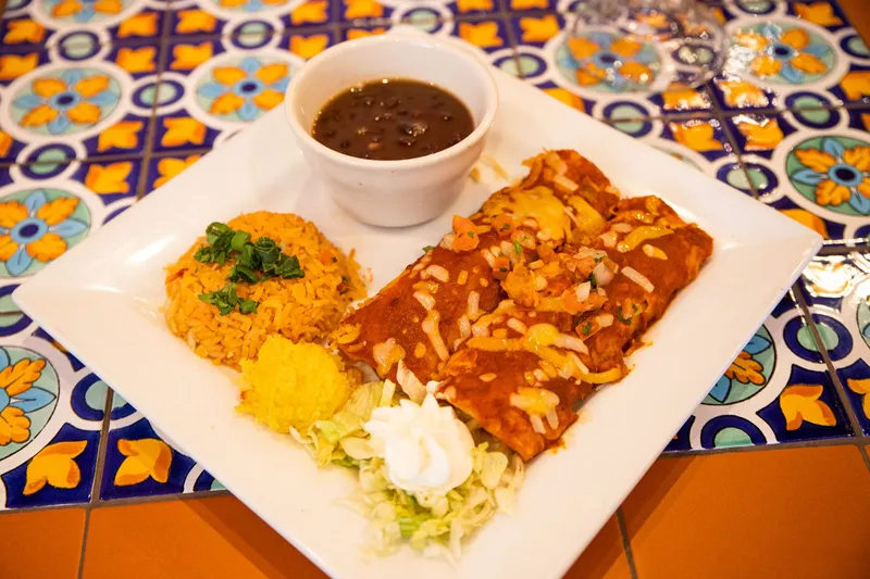 Enchiladas Rojas Cantina 62