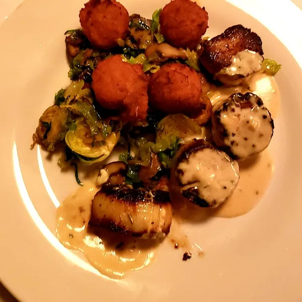 Pan Seared Sea Scallops Graylynn