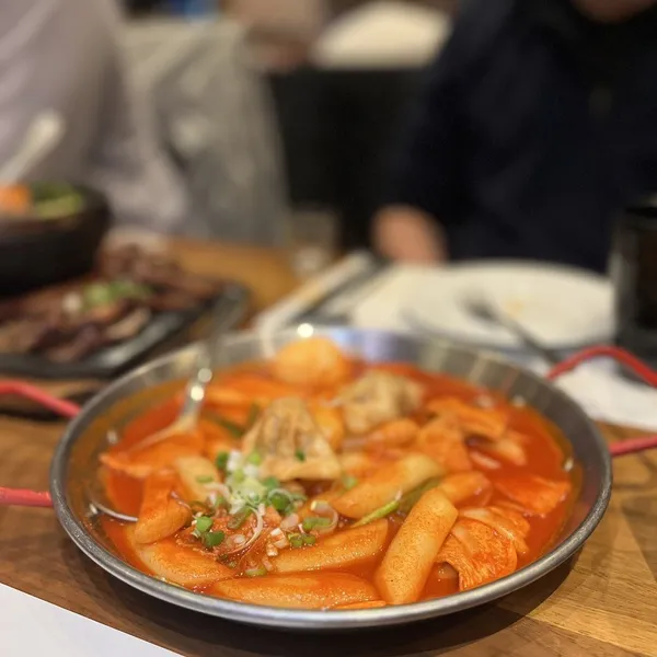 Jeyuk Bokkeum Witch Topokki Tavern | AYCE Korean Cuisine Topokki Bayside, NY