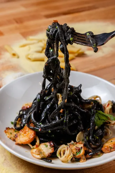 Squid Ink Chitarra Alta Calidad