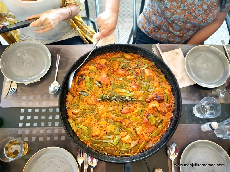 Paella Valenciana Sangria