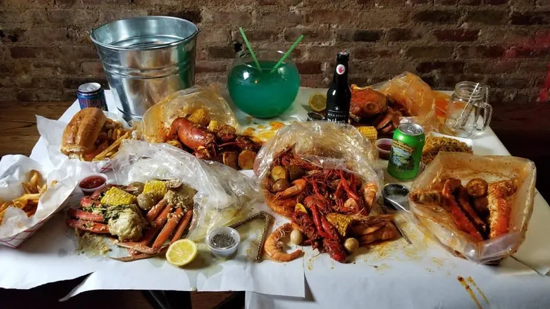 Crawfish Boil Shaking Crab (Williamsburg)