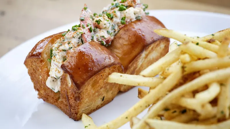 Lobster Roll Peaches Grand