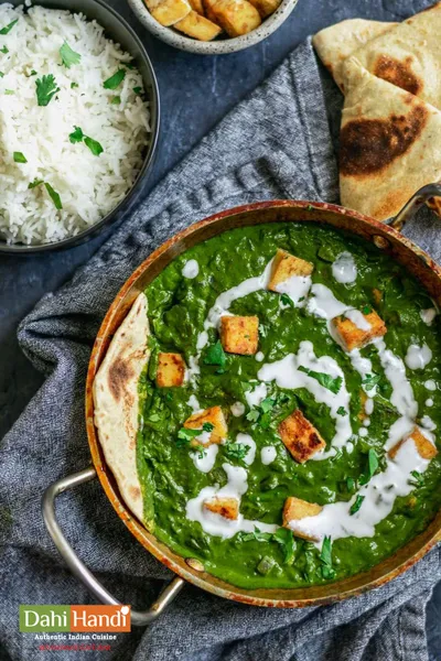  Palak Paneer Curry In Handi