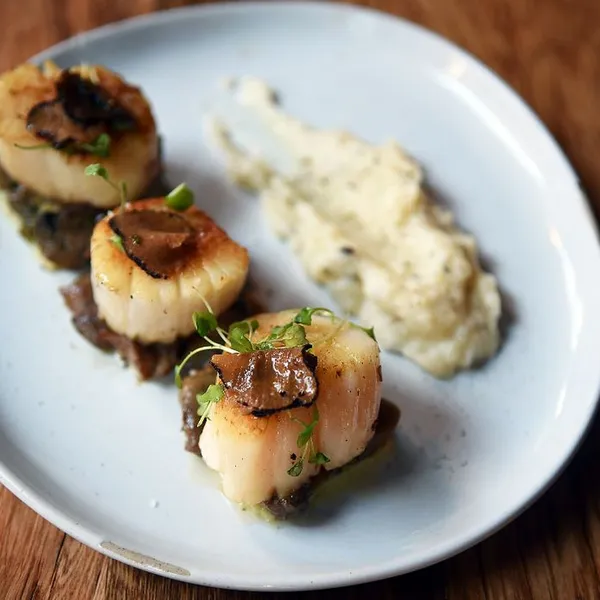 Seared Montauk Scallops The Osprey