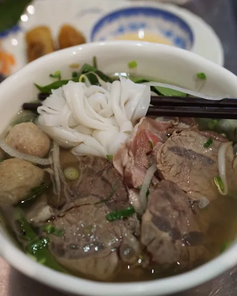 Pho Dac Biet (Special Beef Noodle Soup) Saigon Pho