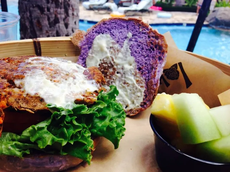 Hawaiian Burger Blue Taro