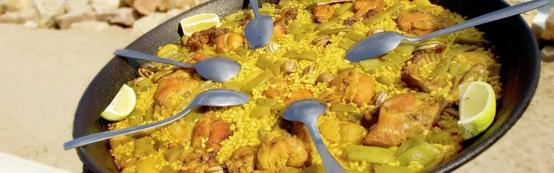 Paella Valenciana La Esquina Tropical spanish food