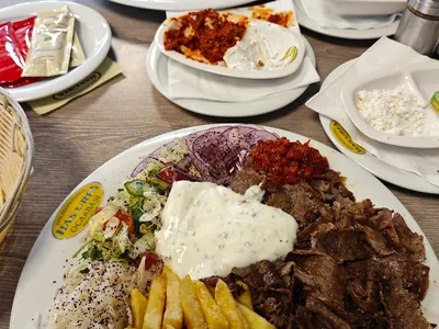 Has Urfa Holzkohlegrill Ocakbasi