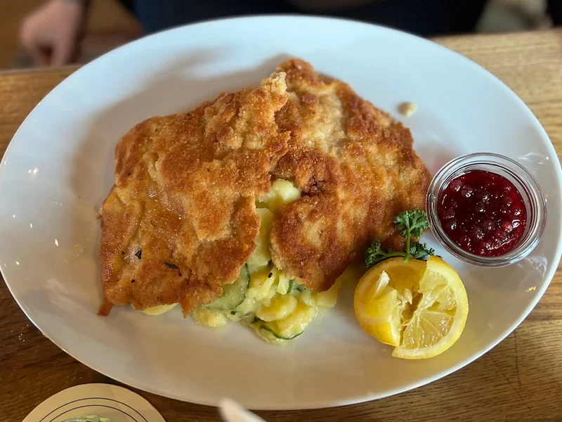 menu 1 of Harlachinger Jagdschlössl