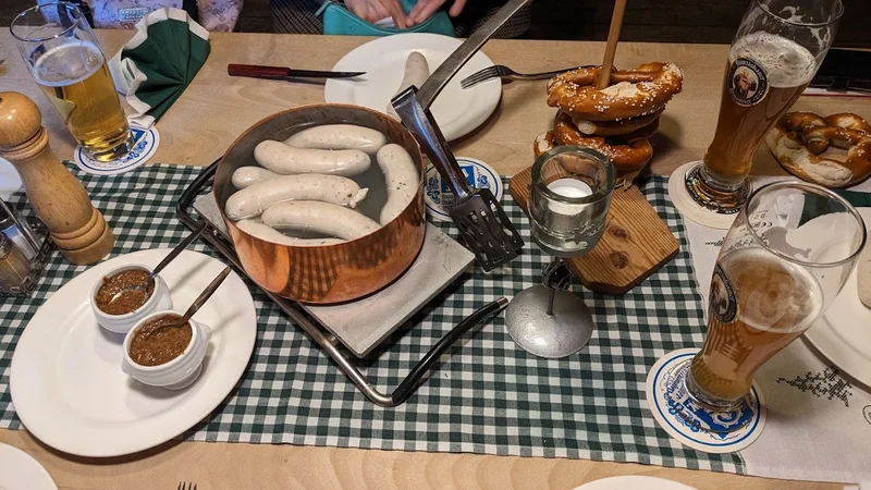 menu 1 of Harlachinger Einkehr