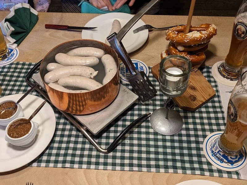 menu 1 of Harlachinger Einkehr