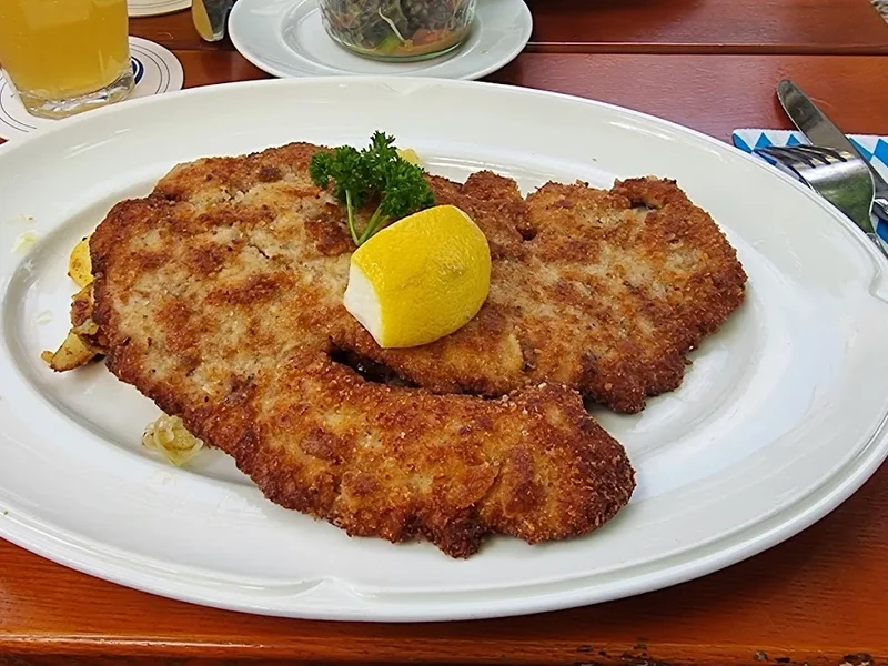 menu 2 of Alter Wirt Moosach