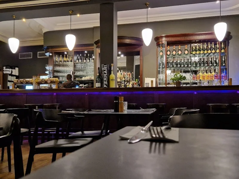 menu 2 of Das Neuhausen