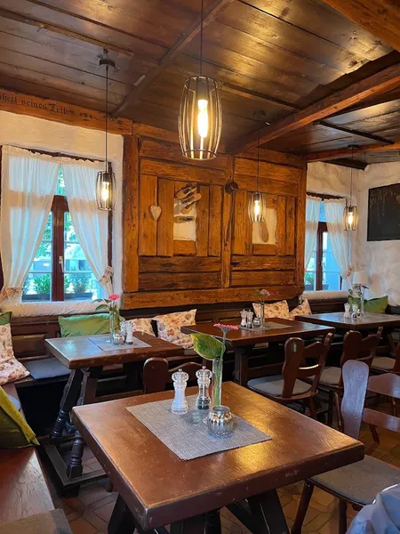 menu 1 of Zur Sattlerei