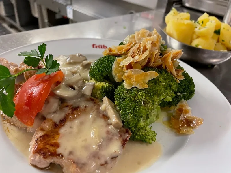 menu 1 of FRÜH "Em Tattersall"