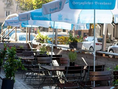 Ruff's Burger & BBQ Schwabing Restaurant