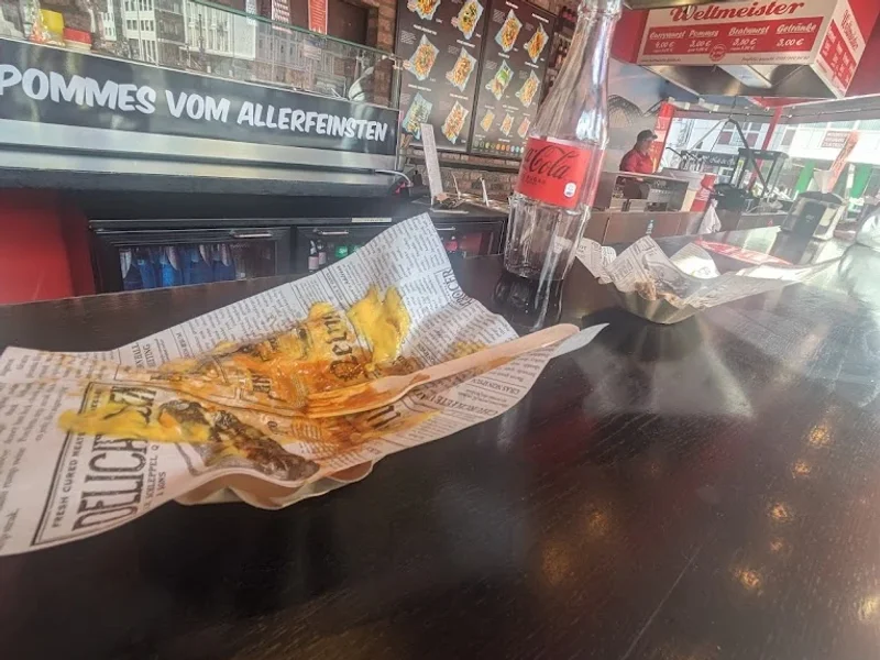 menu 2 of Weltmeister - Currywurst & Pommes