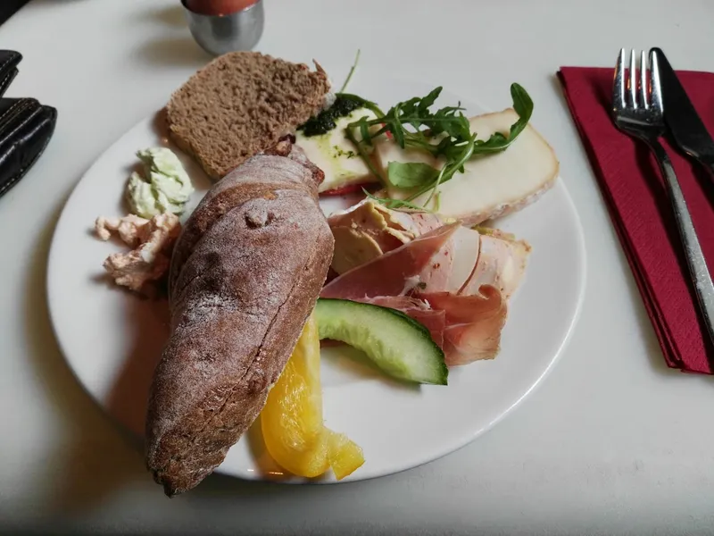 menu 1 of Spandau