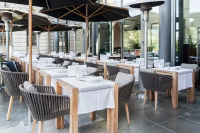 Holbein’s Café Restaurant