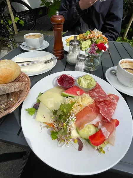 menu 2 of Café Karl, Günter und Marie