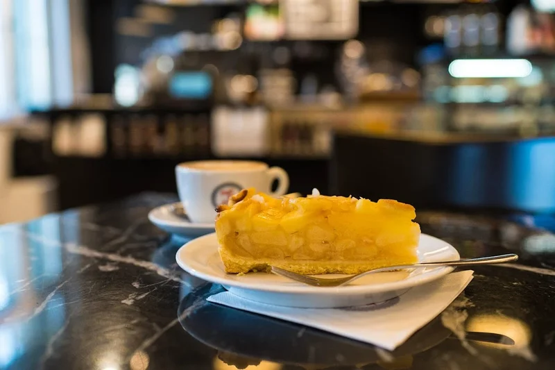 menu 1 of Cafe im Hugendubel