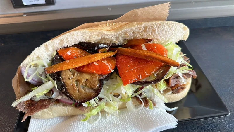 menu 1 of ALL MANN‘S DÖNER | Steakfleisch vom Drehspieß