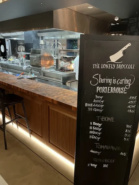 menu 2 of The Lonely Broccoli & Terrasse